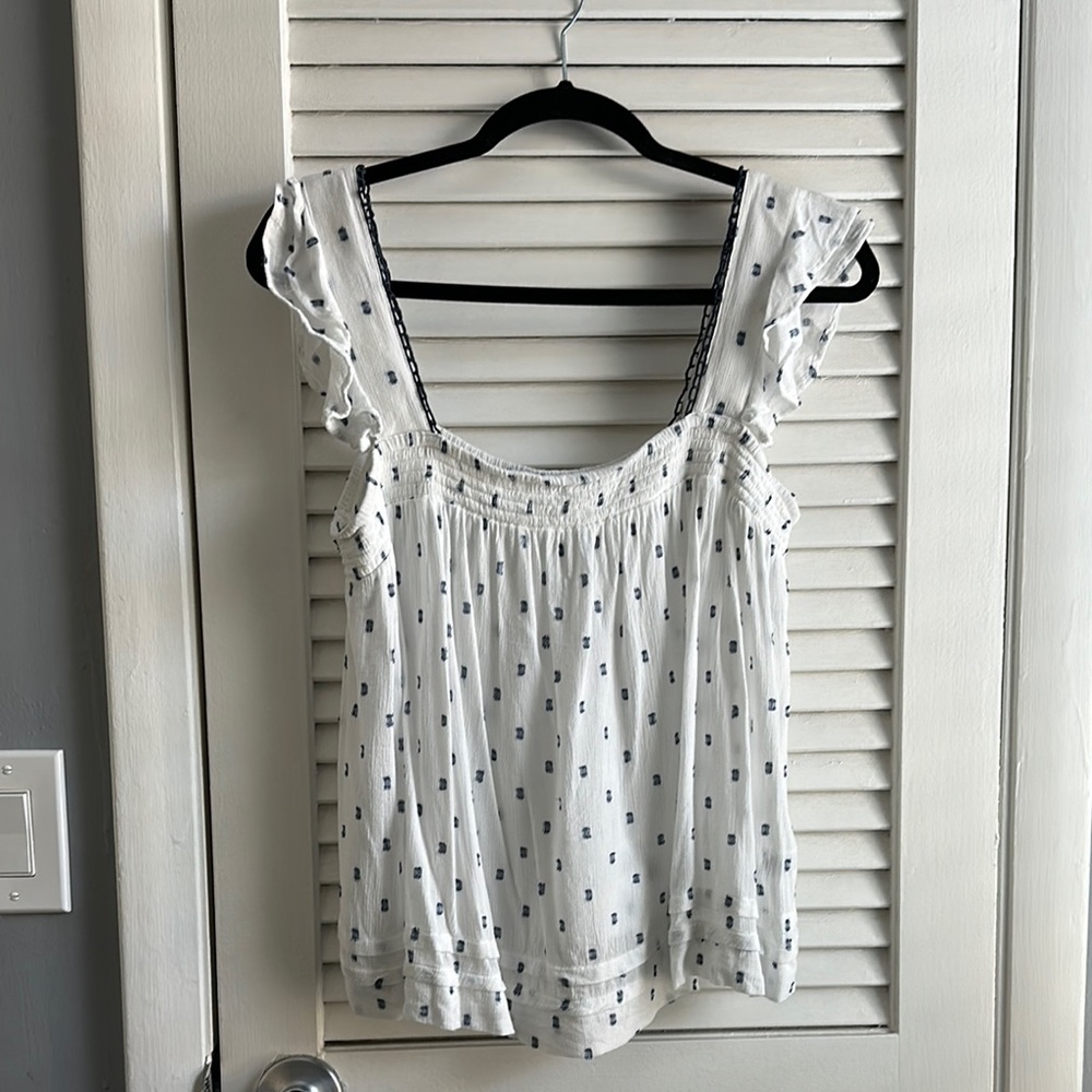 Maurices ruffle sleeve flowy top Medium white navy